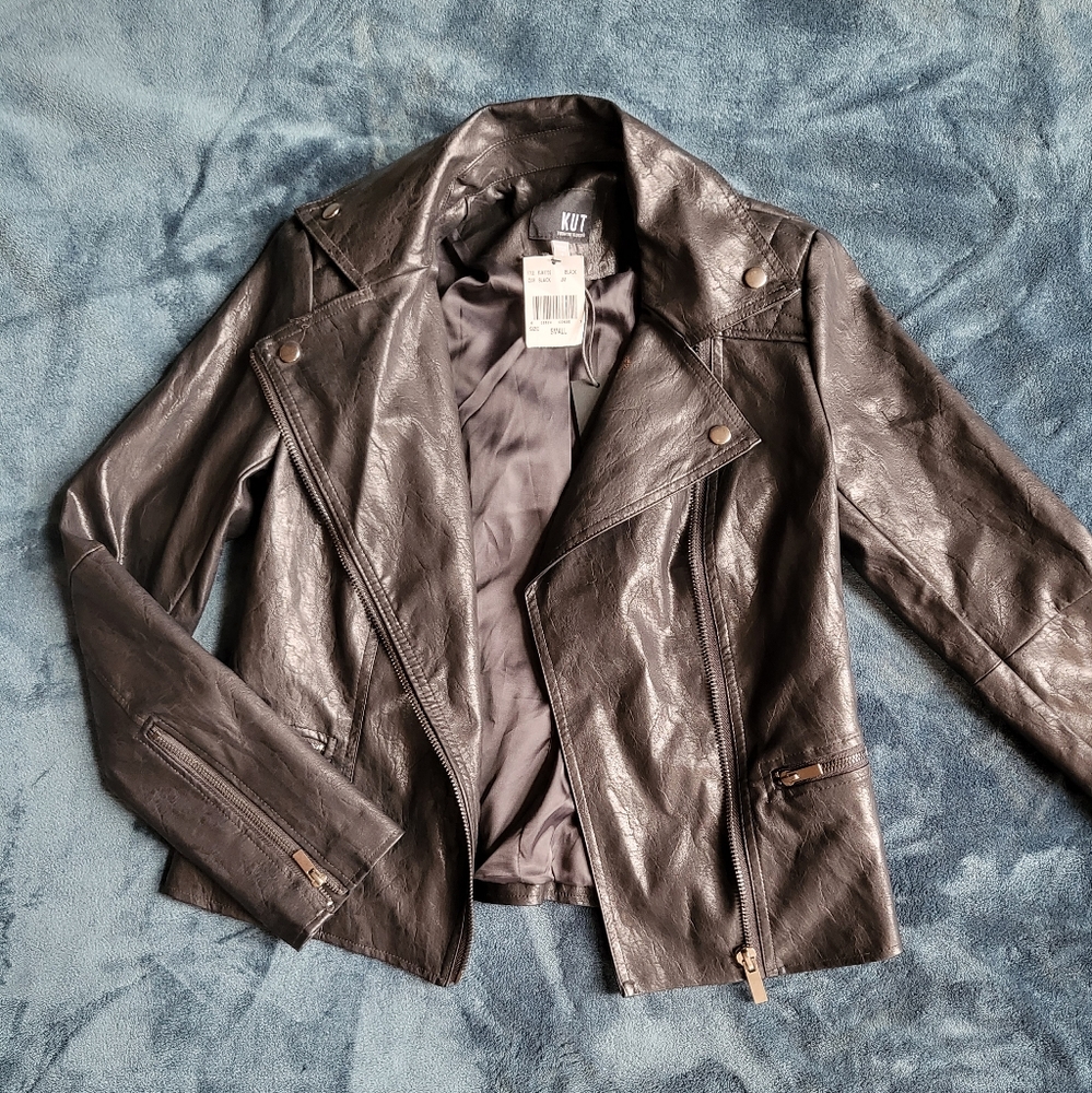 Leather jacket - Picture 2 of 3